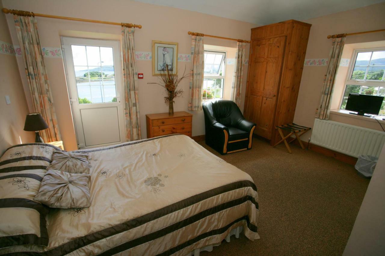 Cottage Heights B&B Касълтаунбър Екстериор снимка